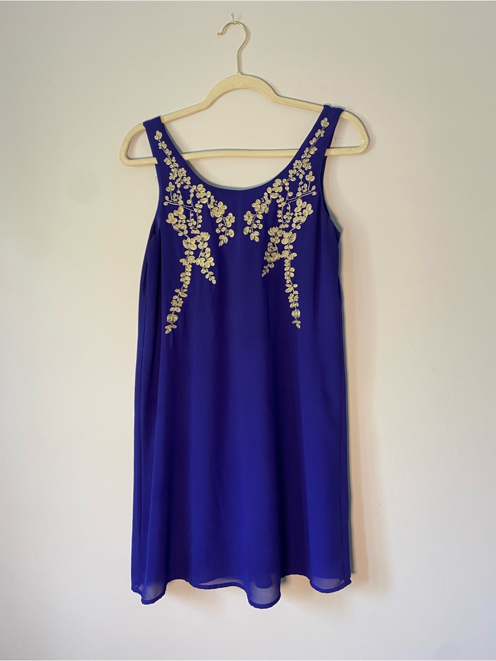Ya Los Angeles Silk Blend Embroidered Shift Dress – Small
